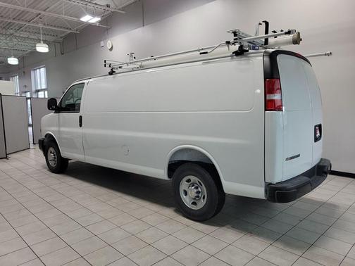 2025 Chevrolet Express 2500 Work Van