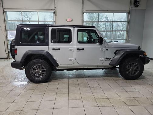 2024 Jeep Wrangler Sport