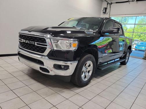 Diamond Black 2024 RAM 1500 Big Horn/Lone Star