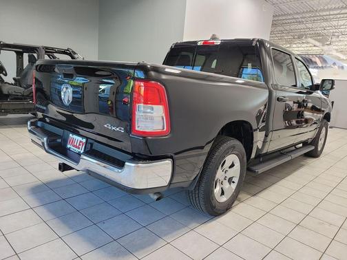 Diamond Black 2024 RAM 1500 Big Horn/Lone Star