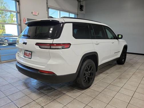 2024 Jeep Grand Cherokee L Laredo