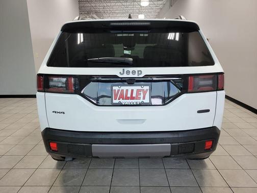 2026 Jeep Cherokee Overland