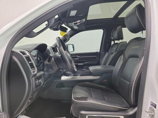 Bright White Clearcoat 2024 RAM 1500 Laramie