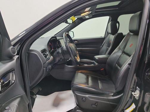 DB Black Crystal Clearcoat 2024 Dodge Durango GT