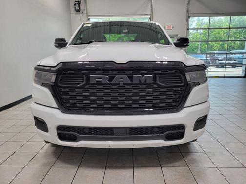 Bright White Clearcoat 2026 RAM 1500 Big Horn/Lone Star