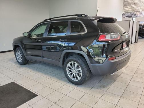 2022 Jeep Cherokee Latitude Lux