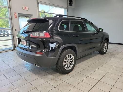 2022 Jeep Cherokee Latitude Lux
