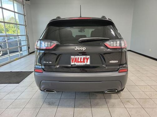 2022 Jeep Cherokee Latitude Lux