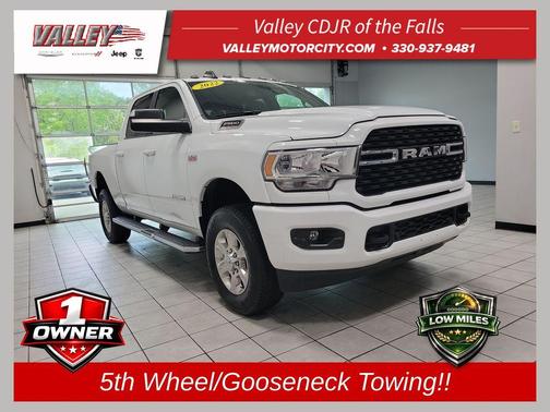 Bright White Clearcoat 2022 RAM 2500 Big Horn