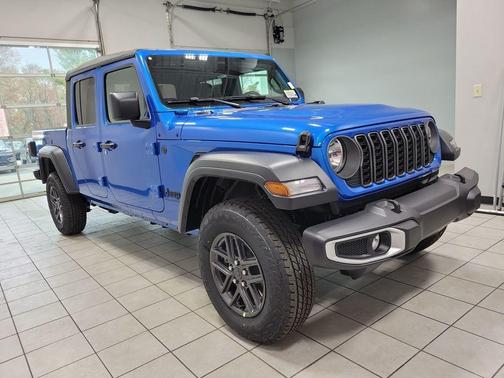 2026 Jeep Gladiator Sport