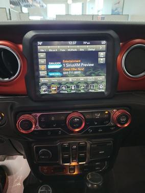 Black Clearcoat 2020 Jeep Gladiator Rubicon