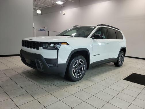 Bright White Clearcoat 2026 Jeep Cherokee LAREDO/LIMITED