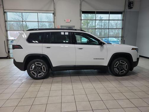 2026 Jeep Cherokee LAREDO/LIMITED