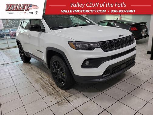 Bright White Clearcoat 2026 Jeep Compass Latitude