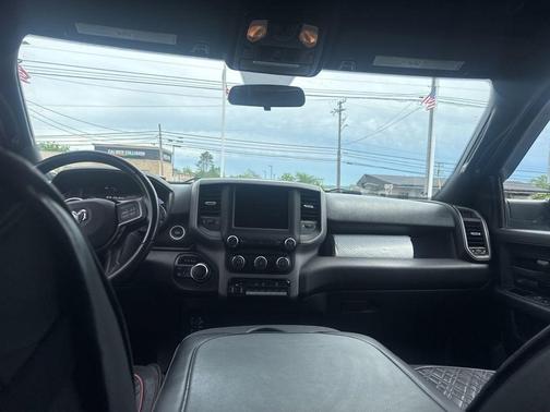 Delmonico Red Pearlcoat 2022 RAM 2500 Tradesman