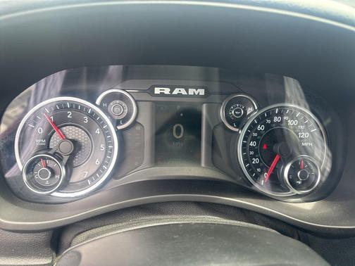 Delmonico Red Pearlcoat 2022 RAM 2500 Tradesman