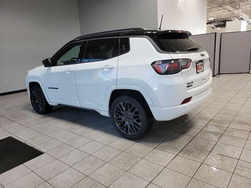 2022 Jeep Compass Altitude