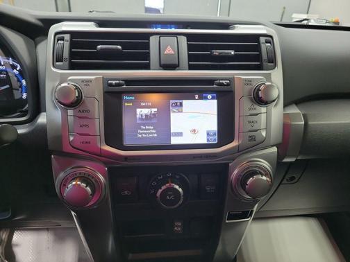 Midnight Black Metallic 2018 Toyota 4Runner SR5