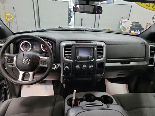 Billet Silver Metallic Clearcoat 2024 RAM 1500 Classic SLT