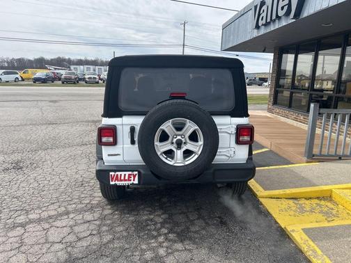 Bright White Clearcoat 2023 Jeep Wrangler Sport