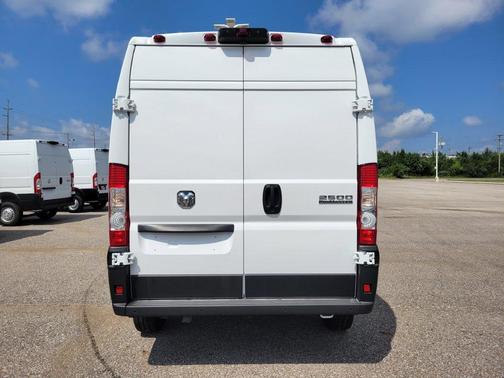 Bright White Clearcoat 2026 RAM ProMaster 2500 High Roof