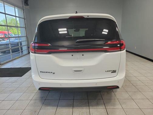 2024 Chrysler Pacifica Limited