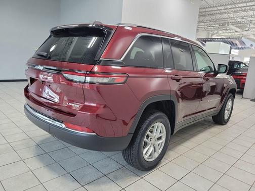 Velvet Red Pearlcoat 2026 Jeep Grand Cherokee Laredo X