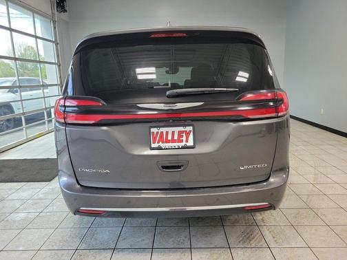 2022 Chrysler Pacifica Limited