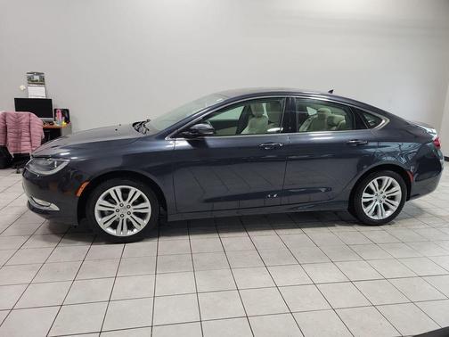 2016 Chrysler 200 C