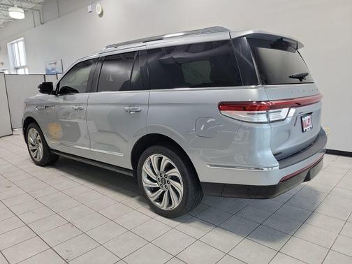 2022 Lincoln Navigator Reserve