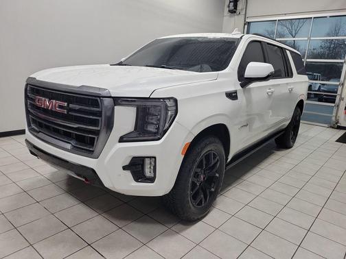 2022 GMC Yukon XL AT4