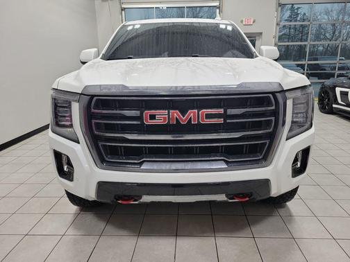 2022 GMC Yukon XL AT4