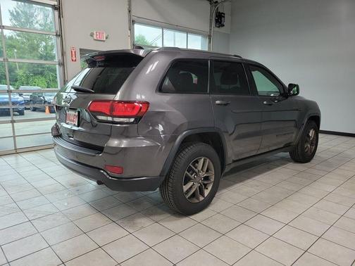 2016 Jeep Grand Cherokee Laredo