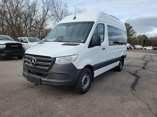 2025 Mercedes-Benz Sprinter 2500 144 WB Standard Roof Passenger