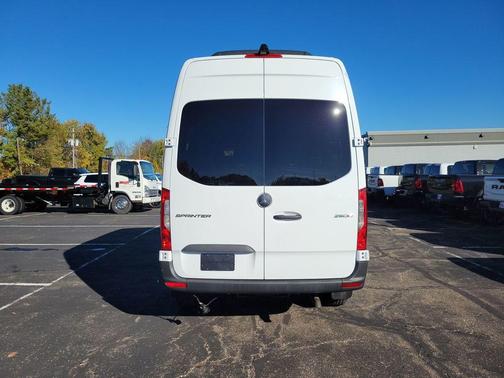 2025 Mercedes-Benz Sprinter 2500 144 WB Standard Roof Passenger