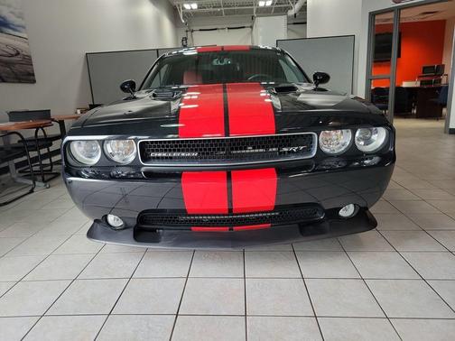 Phantom Black Tri Coat Pearl 2013 Dodge Challenger SRT8
