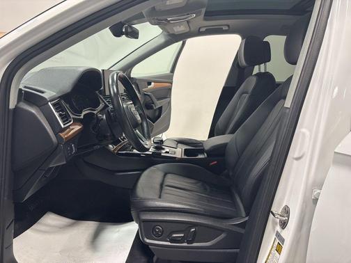 2023 Audi Q5 45 S line quattro Premium