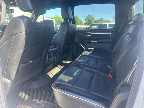 Bright White Clearcoat 2024 RAM 1500 Laramie