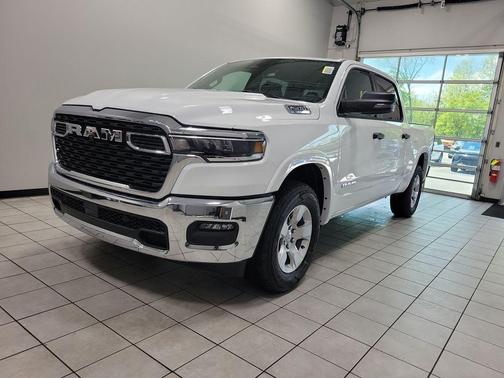 Bright White Clearcoat 2026 RAM 1500 Big Horn/Lone Star