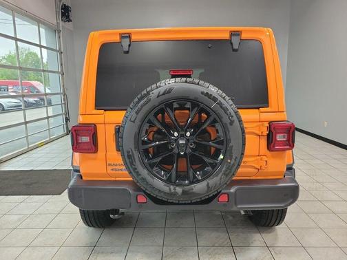 2025 Jeep Wrangler 4xe Sahara