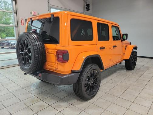 2025 Jeep Wrangler 4xe Sahara