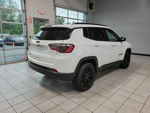 2025 Jeep Compass Latitude
