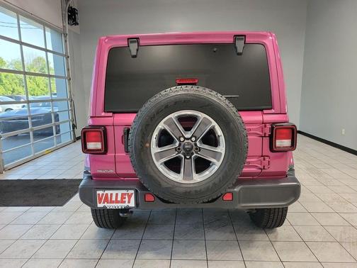 2022 Jeep Wrangler Unlimited Sahara