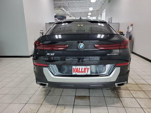2023 BMW X6 xDrive40i