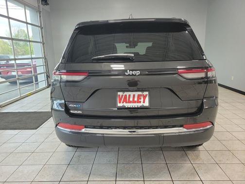 2025 Jeep Grand Cherokee 4xe Base