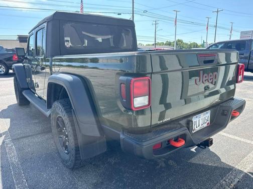 Sarge Green Clearcoat 2023 Jeep Gladiator Mojave