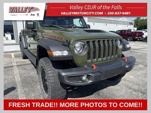 Sarge Green Clearcoat 2023 Jeep Gladiator Mojave