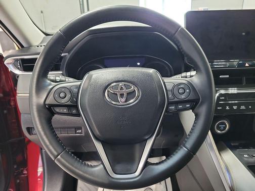 Ruby Flare Pearl 2023 Toyota Venza XLE
