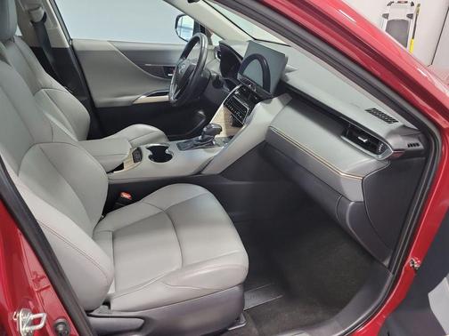 Ruby Flare Pearl 2023 Toyota Venza XLE