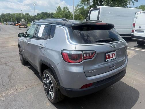 Billet Silver Metallic Clearcoat 2018 Jeep Compass Limited